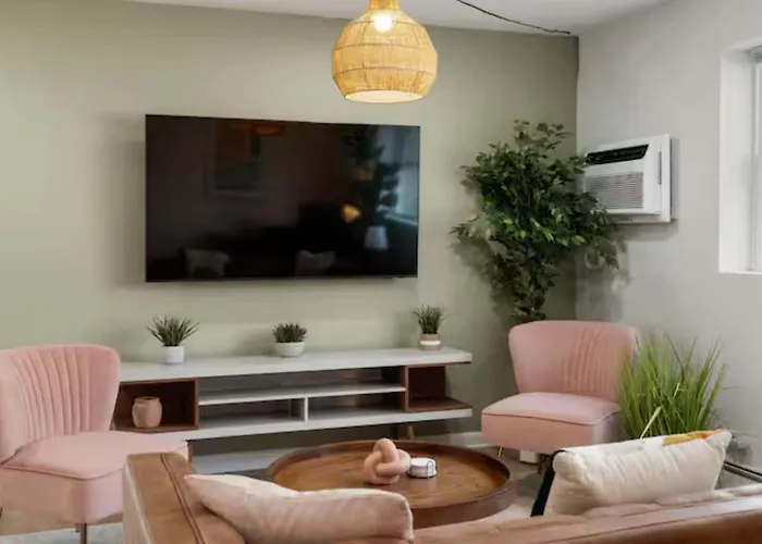 Apartment Cozy 1 Bedroom 1 Reserved Parking Workdesk Lombard