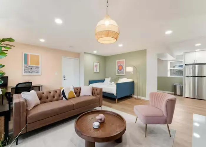 Cozy 1 Bedroom 1 Reserved Parking Workdesk Lombard
